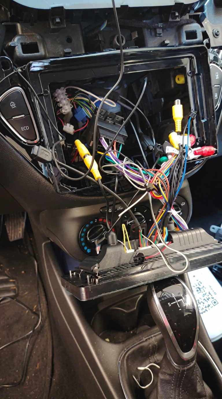 Cablaggio autoradio e impianto elettrico